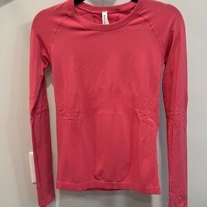 Athleta Hibiscus Momentum Long Sleeve Top